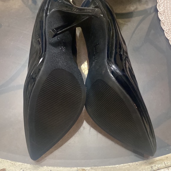 Limelight patent leather like new high heel black pumps size 8.5 - Picture 4 of 6